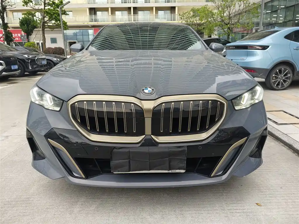 BMW 5 Series 2024