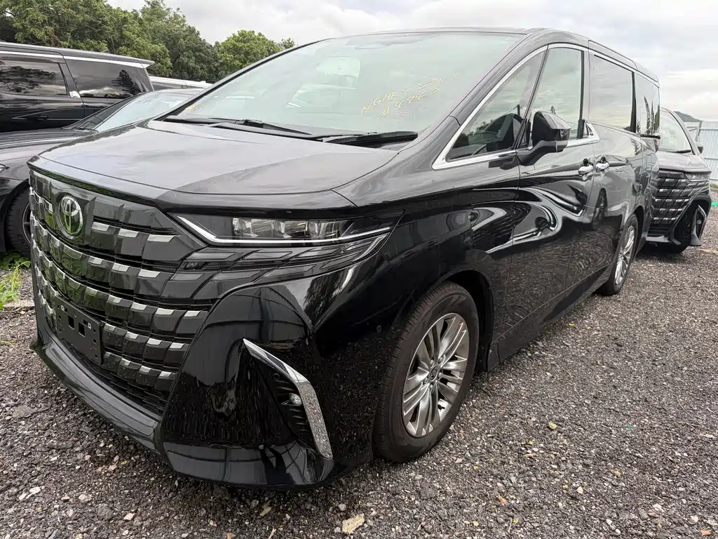 Toyota Alphard 2024 — фото 1