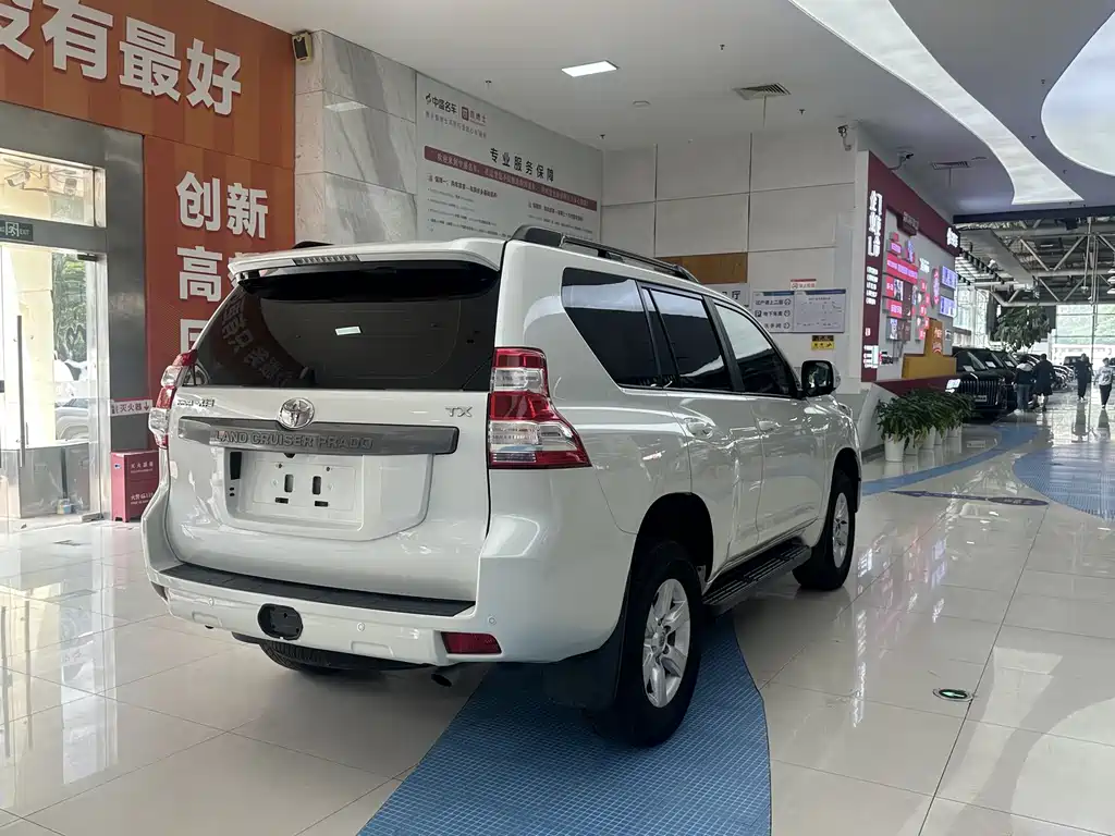 Toyota Prado 2017 — фото 7