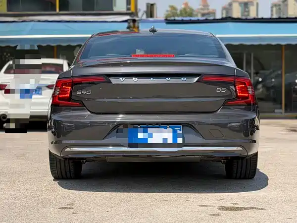 Volvo S90 2024