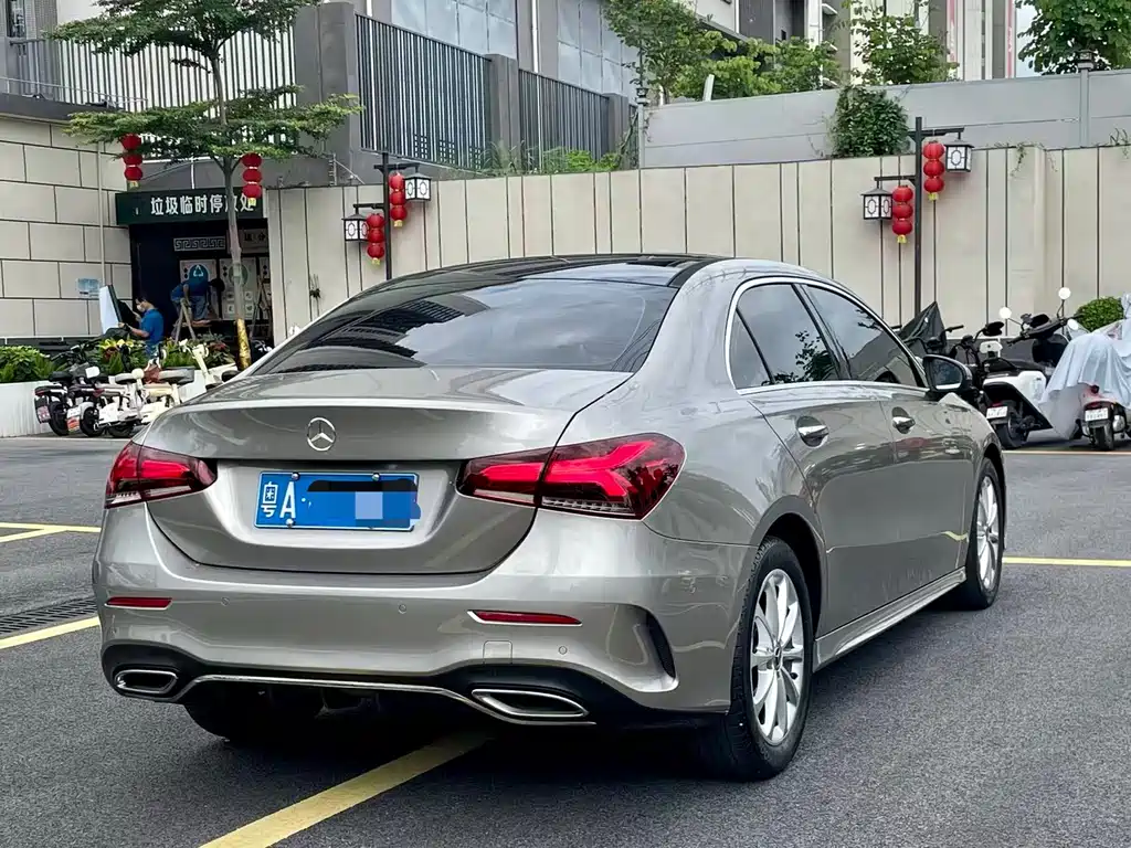 Mercedes-Benz A-Class 2021 — фото 7
