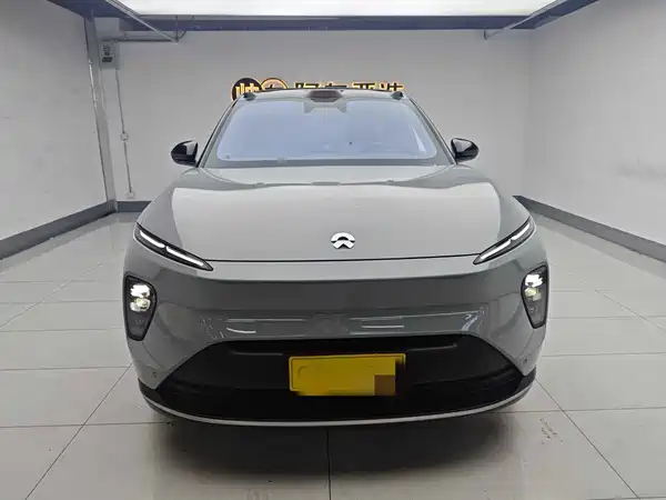 NIO ES8 2024
