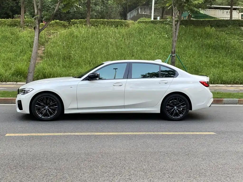 BMW 3 Series 2020 — фото 19