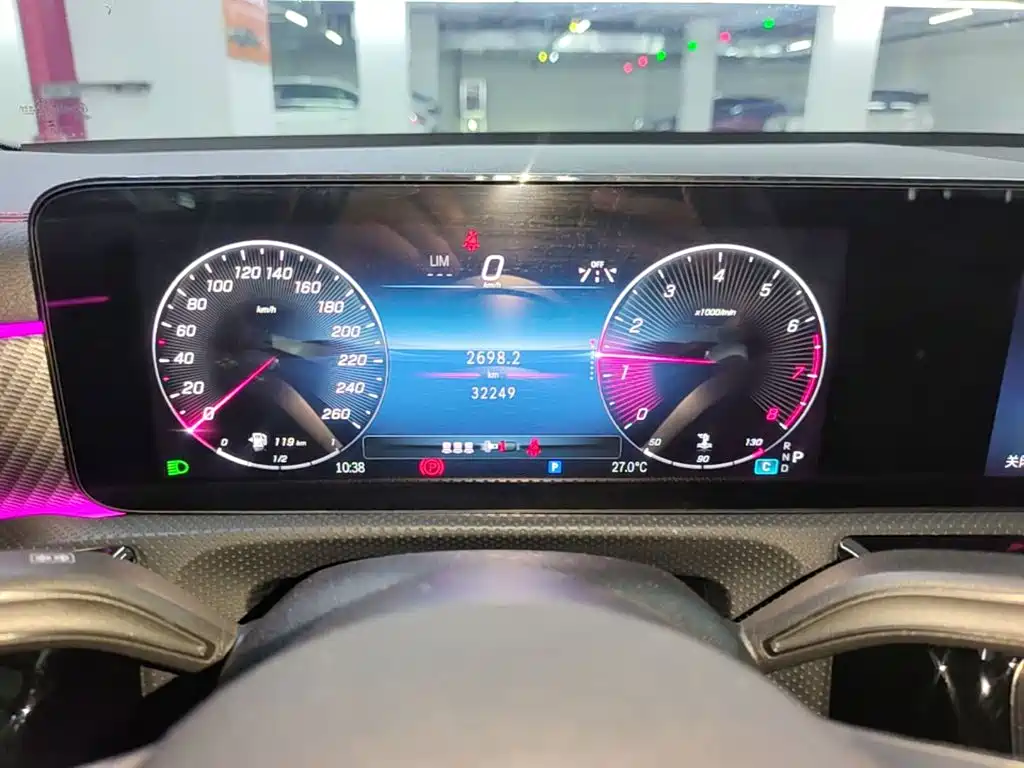 Mercedes-Benz A-Class 2024 — фото 12