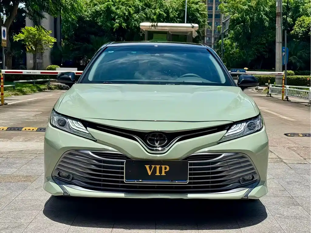 Toyota Camry 2020 — фото 2