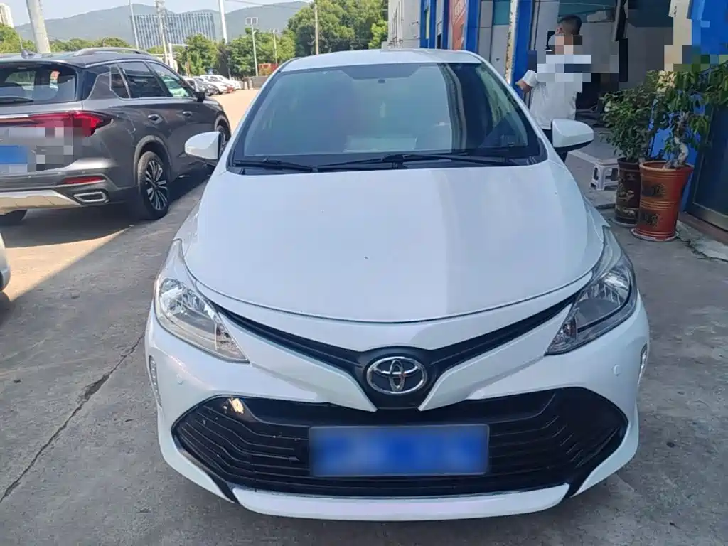 Toyota Vios 2017 — фото 3