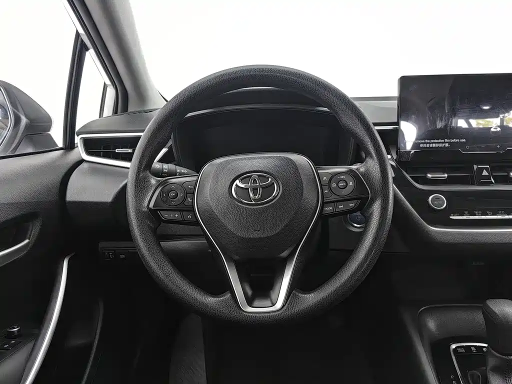 Toyota Corolla 2023 — фото 11