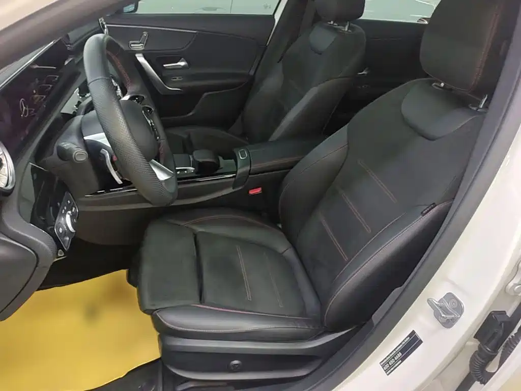 Mercedes-Benz A-Class 2024 — фото 15