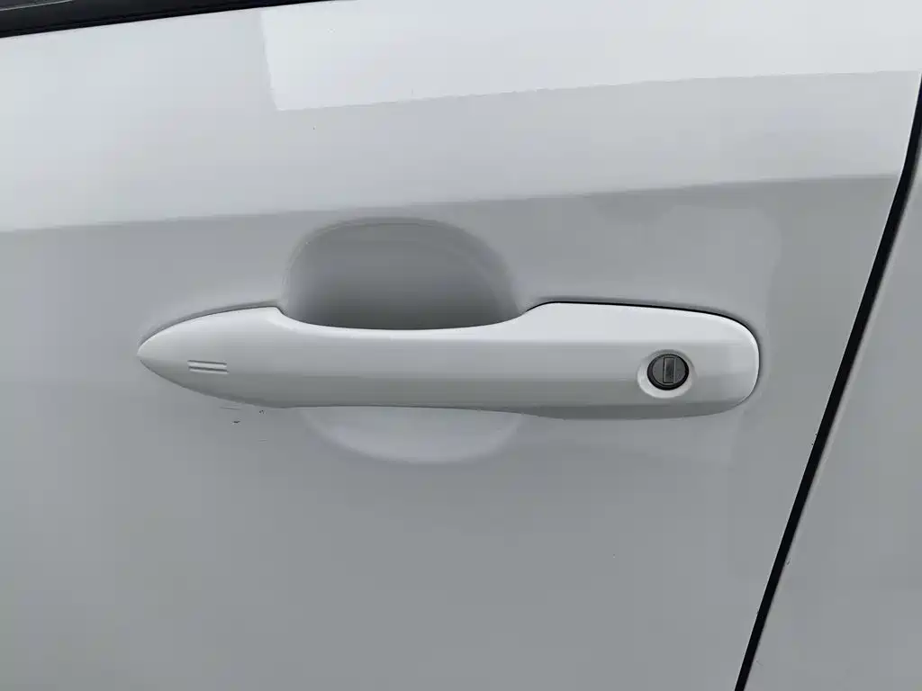 Toyota Corolla 2023 — фото 18