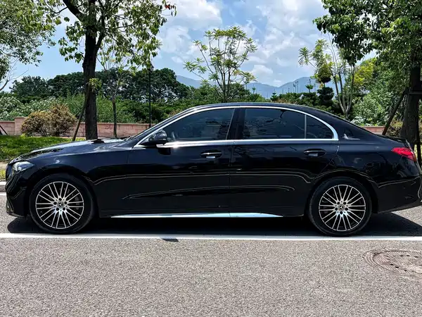 Mercedes-Benz C-Class 2023