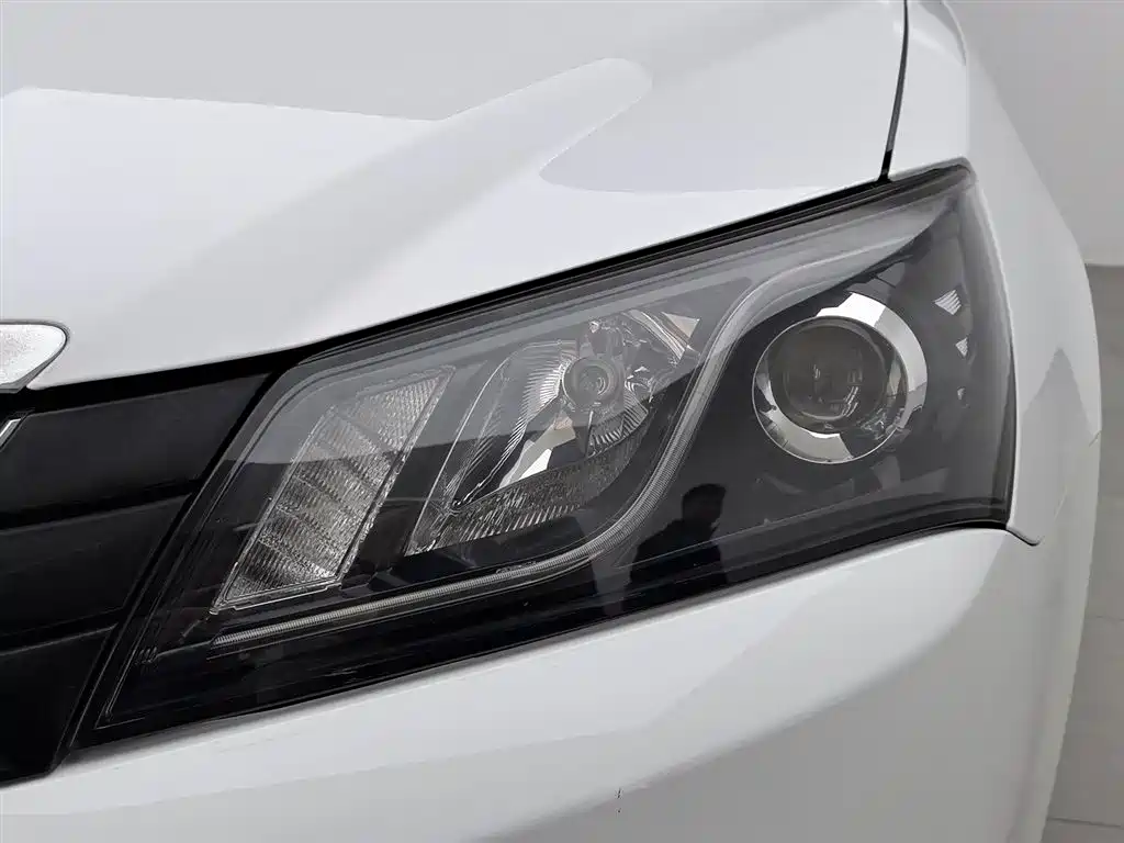 Geely Emgrand 2015 — фото 7