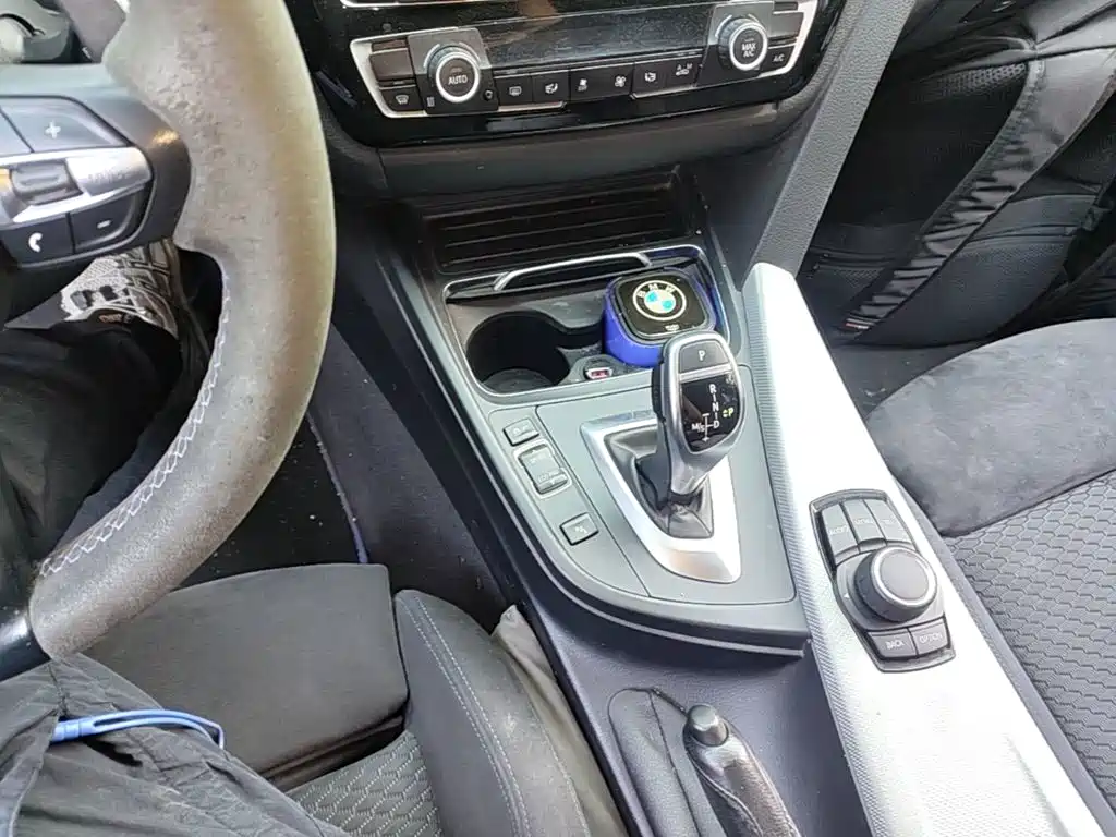 BMW 3 Series 2017 — фото 10