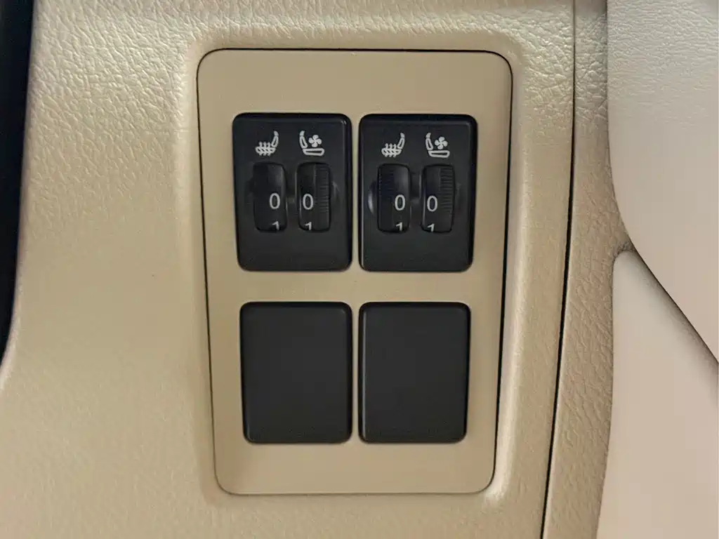 Toyota Land Cruiser 2018 — фото 9