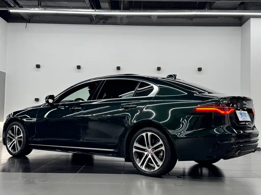 Jaguar XEL 2023 — фото 13