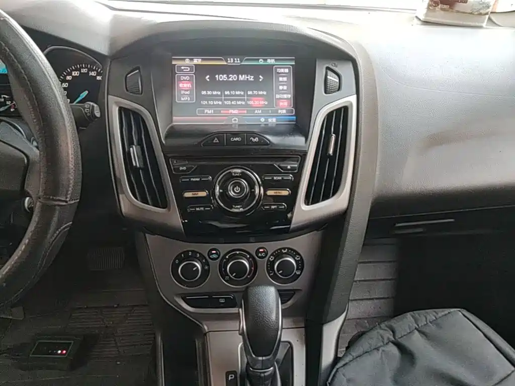Ford Focus 2015 — фото 13