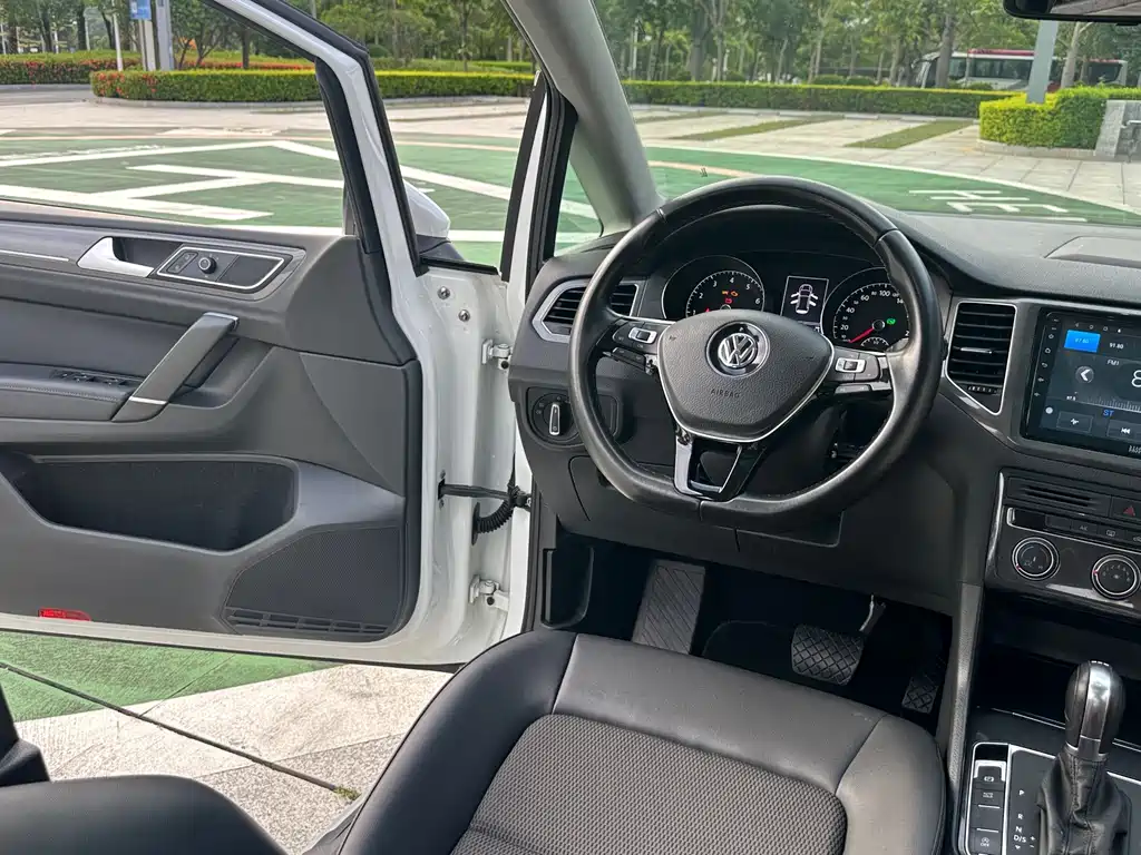 Volkswagen Golf Jialu 2018 — фото 15