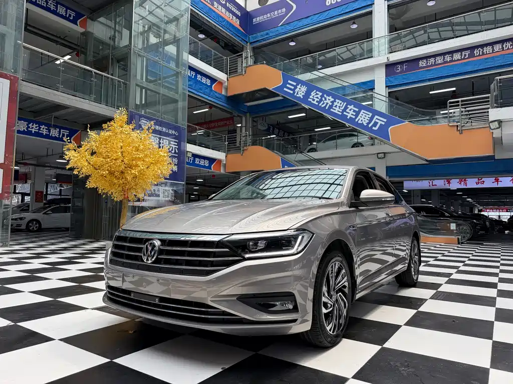 Volkswagen Sagitar 2022