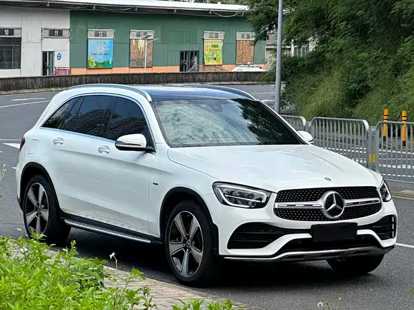 Mercedes-Benz GLC 2023