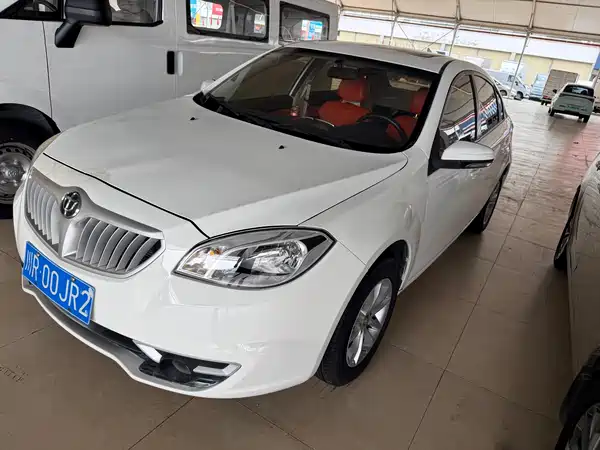 Brilliance H330 2015