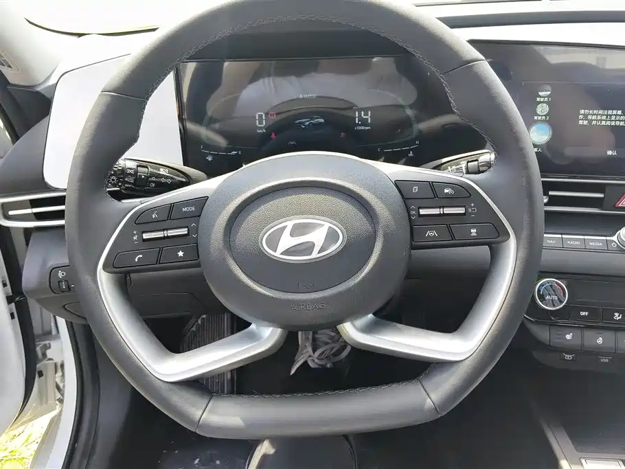 Hyundai Elantra 2026 — фото 15