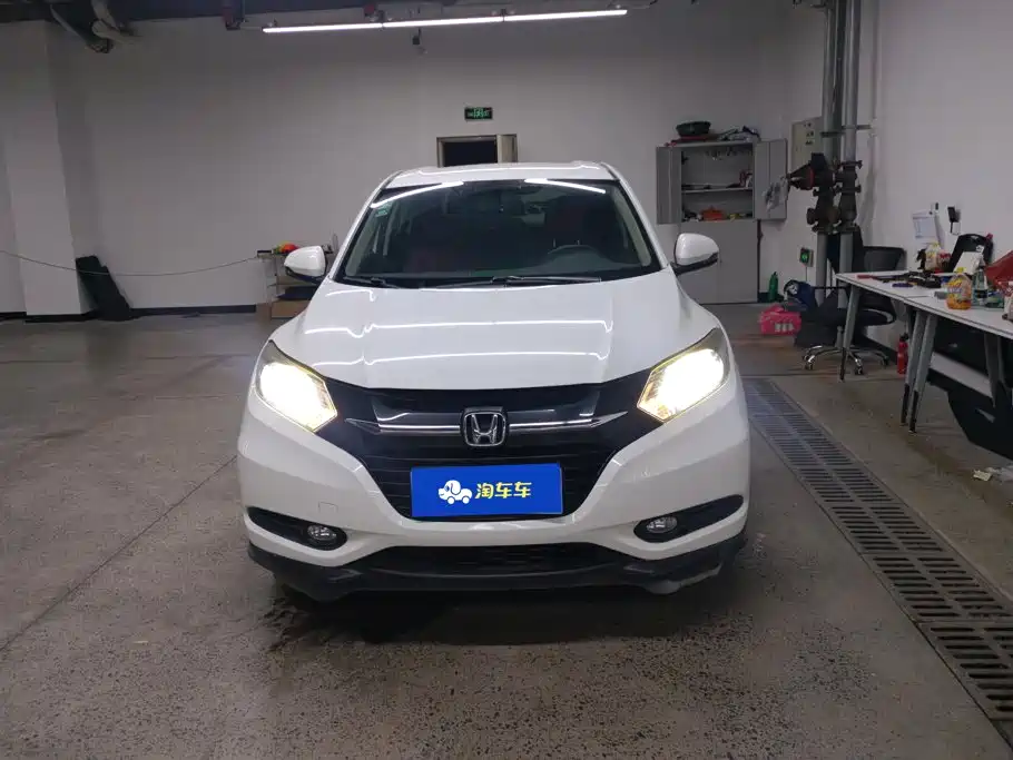 Honda Vezel 2016