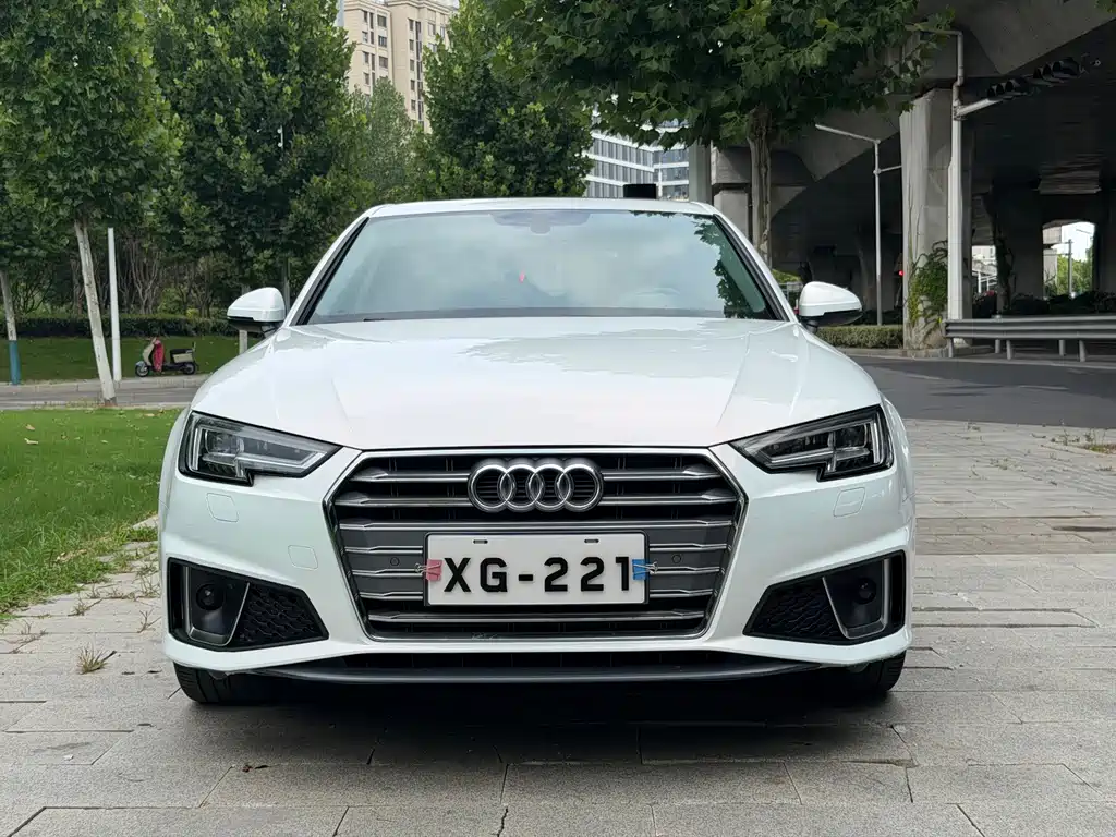 Audi A4L 2020