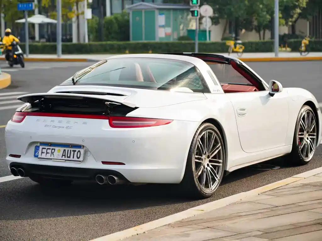 Porsche 911 2015 — фото 33