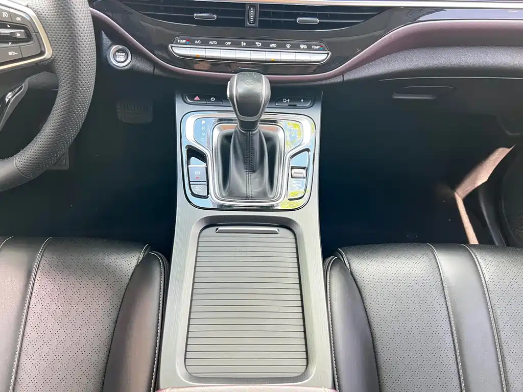 GAC Trumpchi M6 2022 — фото 13