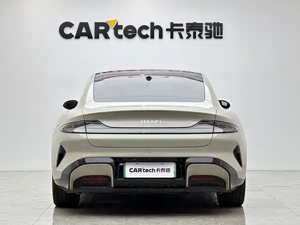 Xiaomi SU7 2024