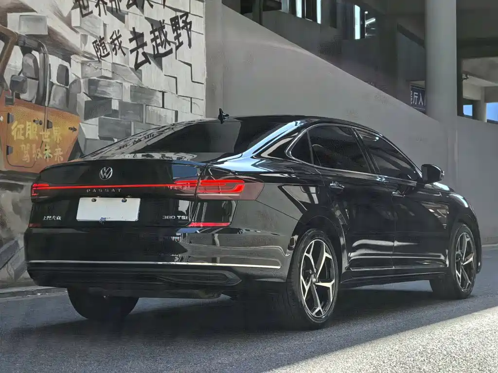 Volkswagen Passat 2025