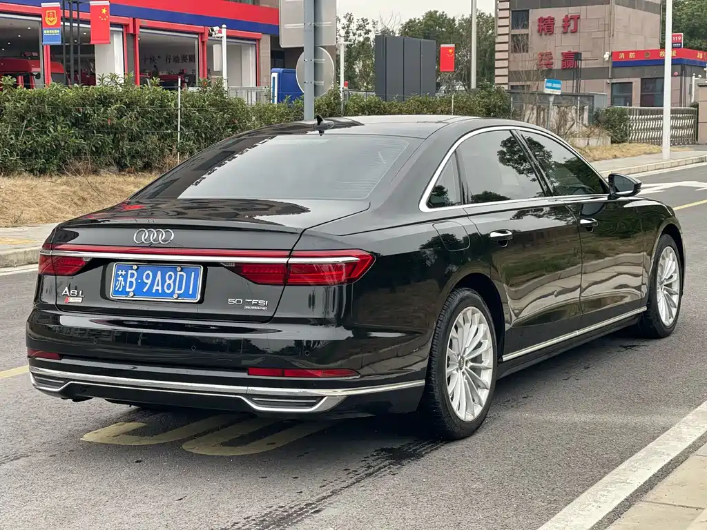 Audi A8 2020 — фото 4