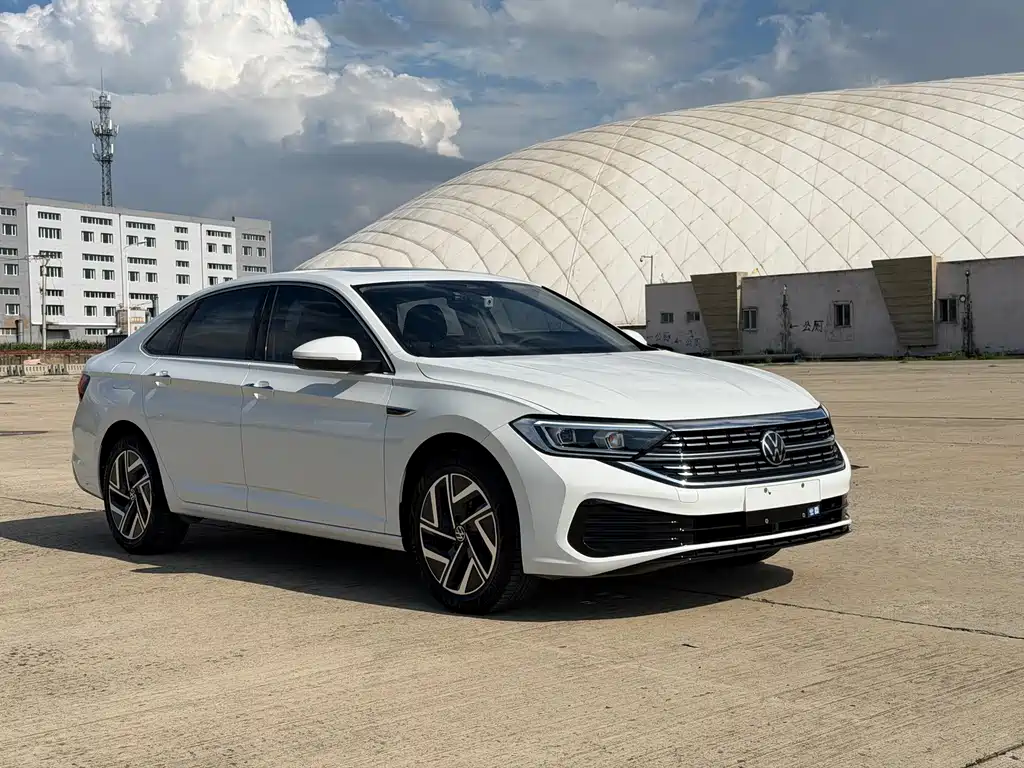 Volkswagen Sagitar 2022