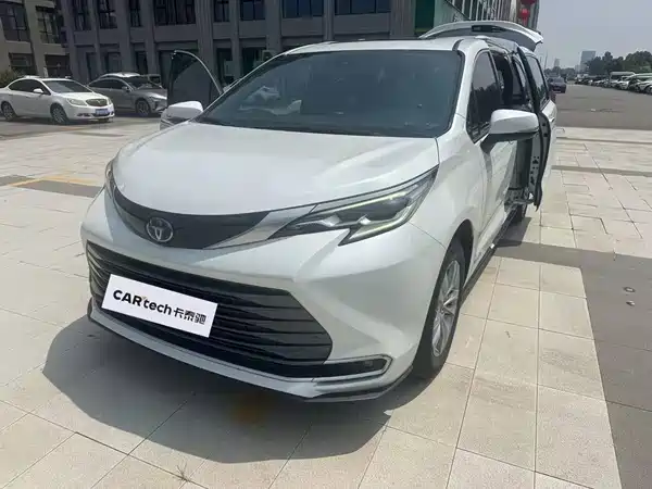 Toyota Sienna 2022