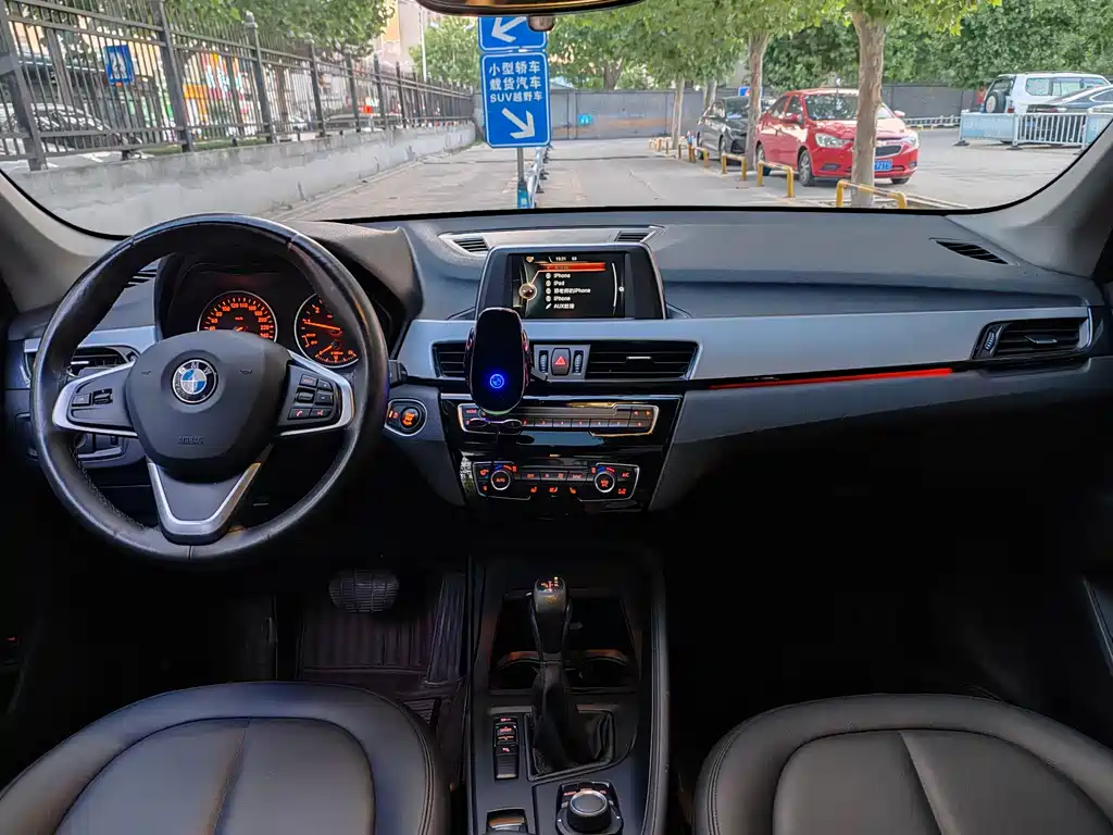 BMW X1 2017 — фото 8