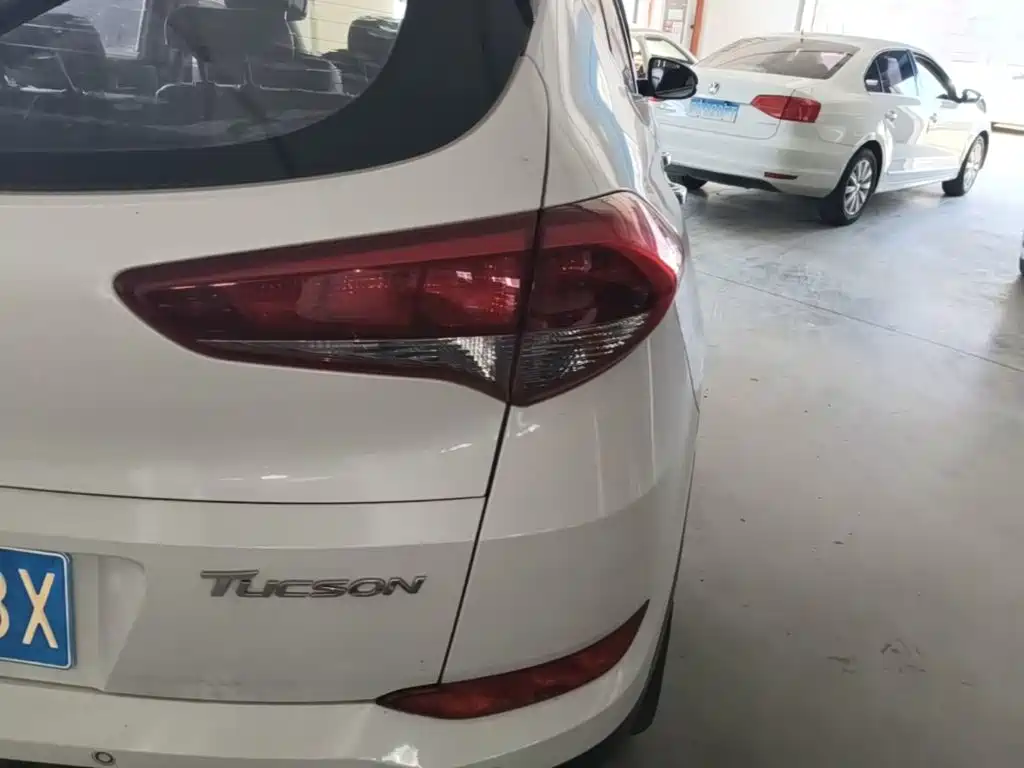 Hyundai Tucson 2015 — фото 8