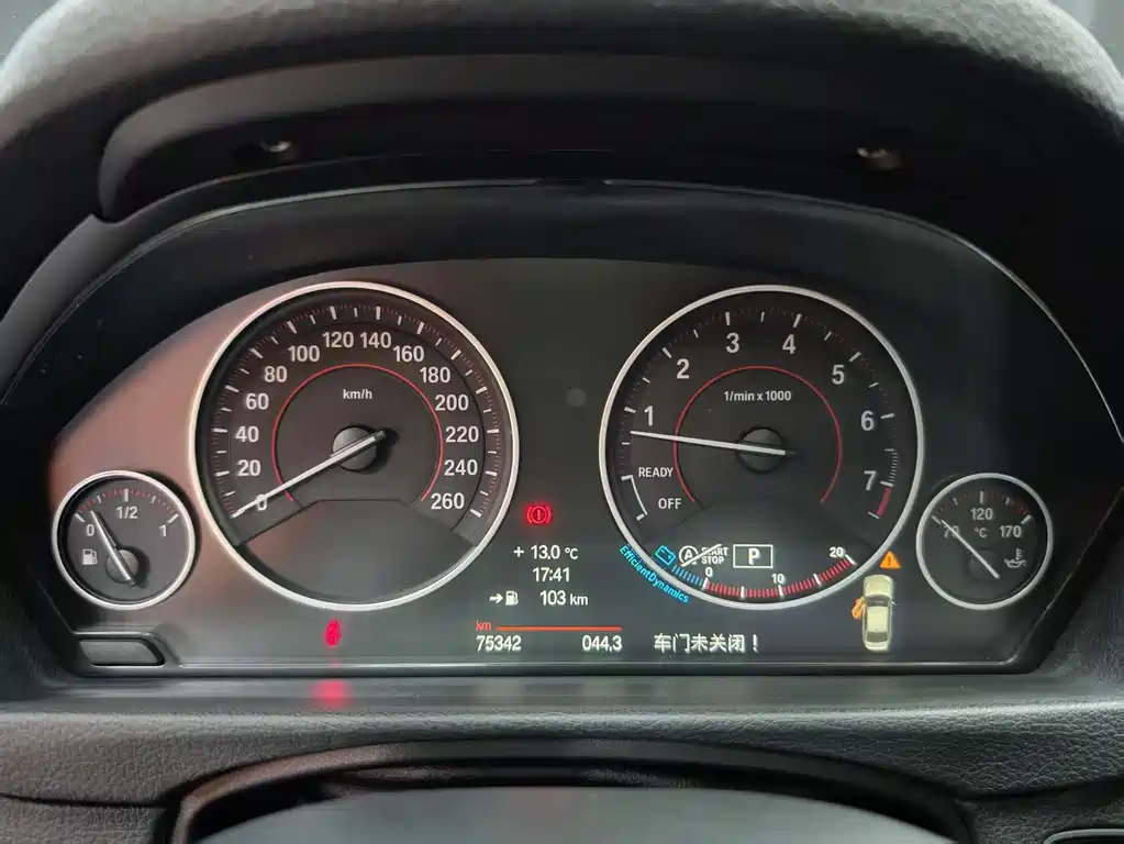 BMW 3 Series 2015 — фото 16