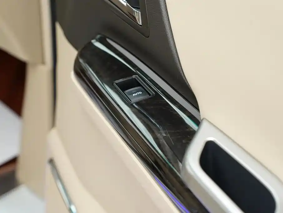 Toyota Alphard 2012 — фото 30