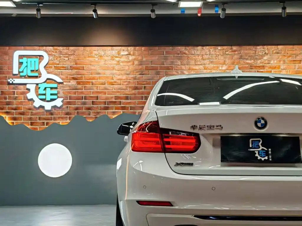 BMW 3 Series 2015 — фото 31