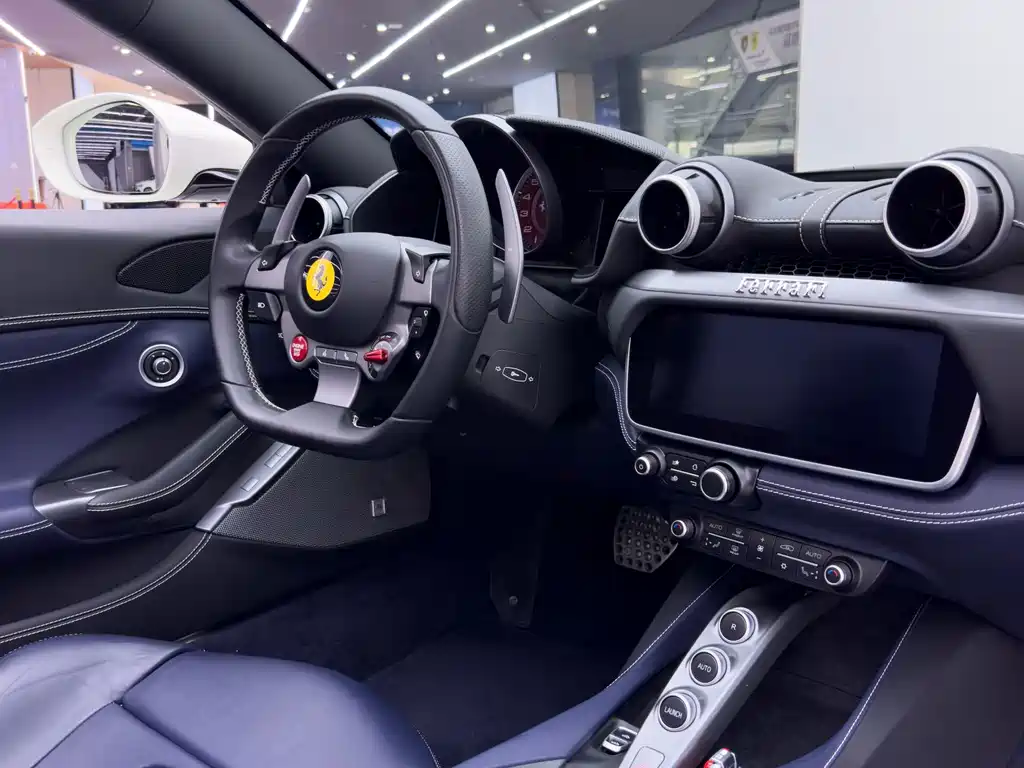 Ferrari Portofino 2019 — фото 17