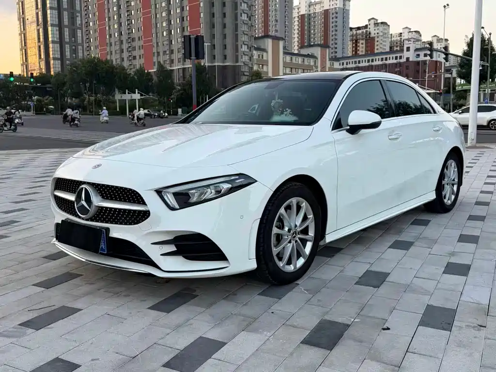 Mercedes-Benz A-Class 2020 — фото 1