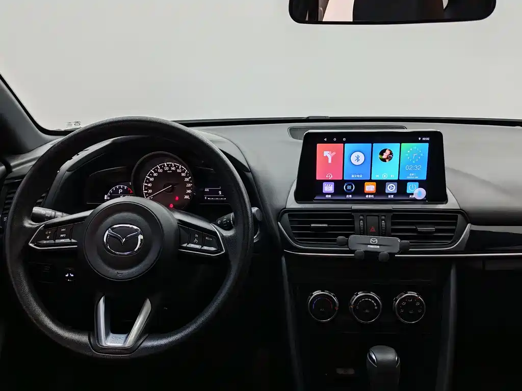 Mazda CX-4 2023 — фото 11