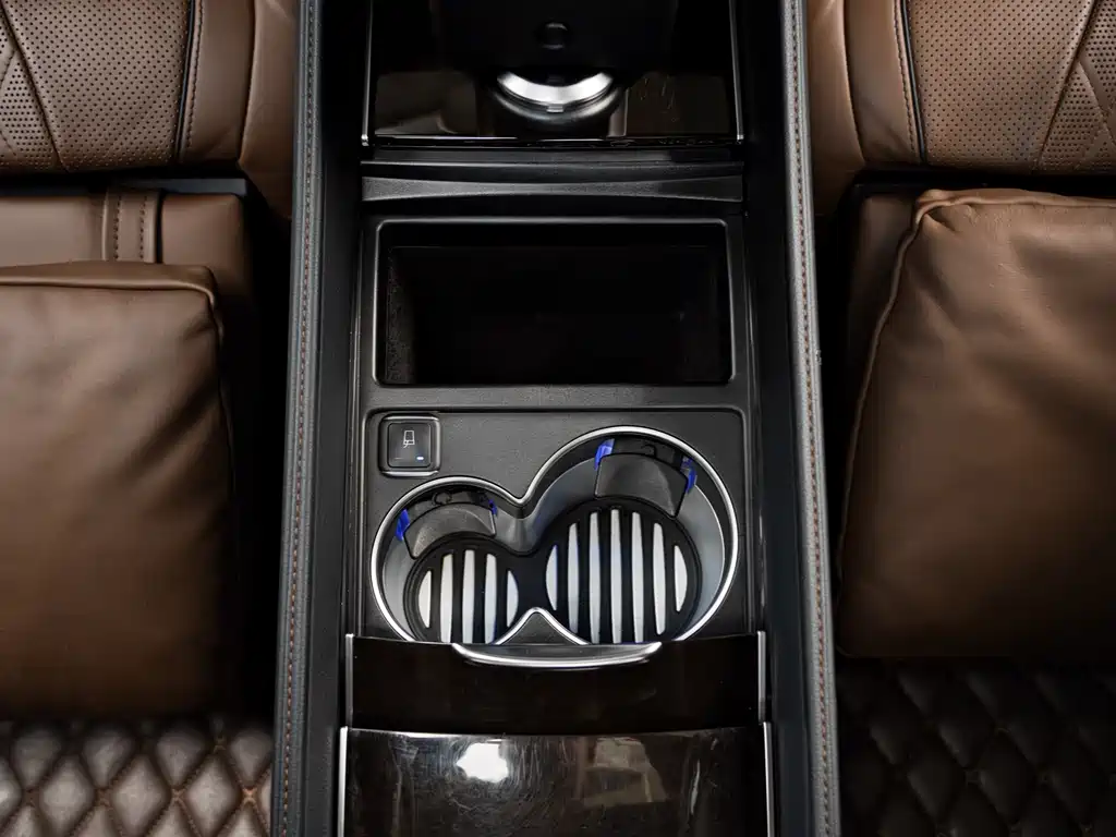 Mercedes-Benz Maybach S-Class 2019 — фото 28