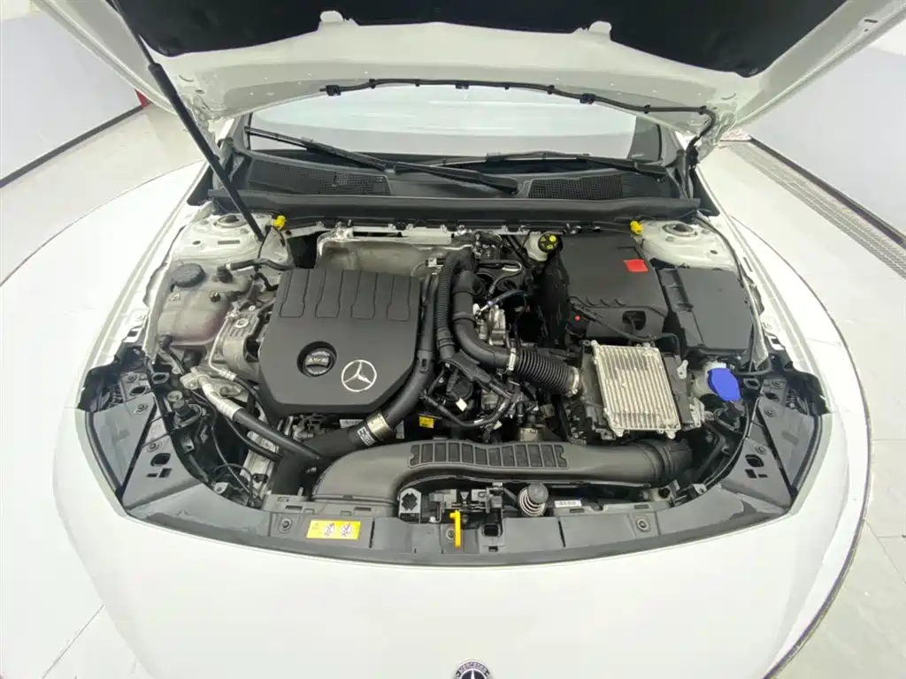 Mercedes-Benz A-Class 2025 — фото 12