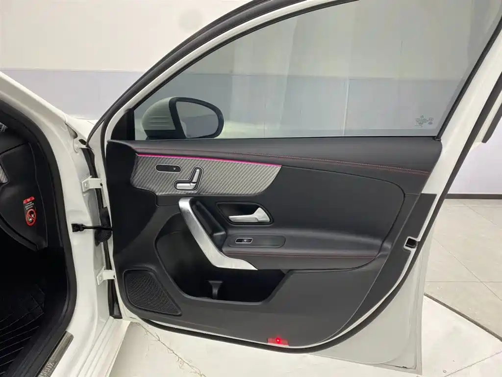 Mercedes-Benz A-Class 2025 — фото 27