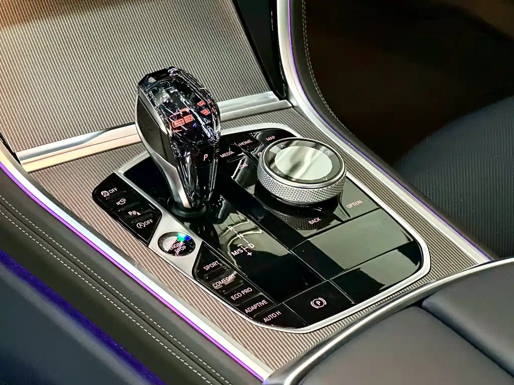 BMW 8 Series 2022 — фото 19