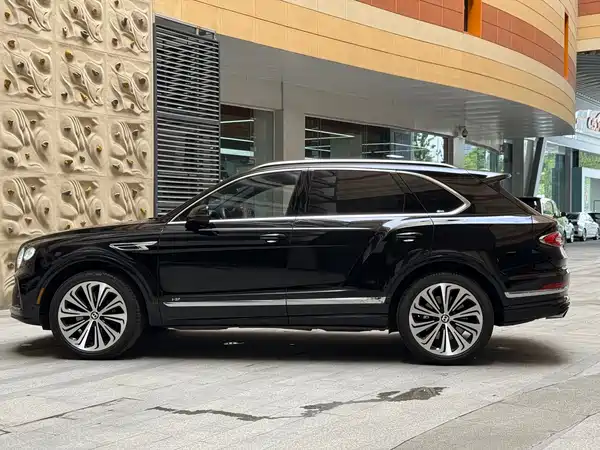Bentley Bentayga 2022