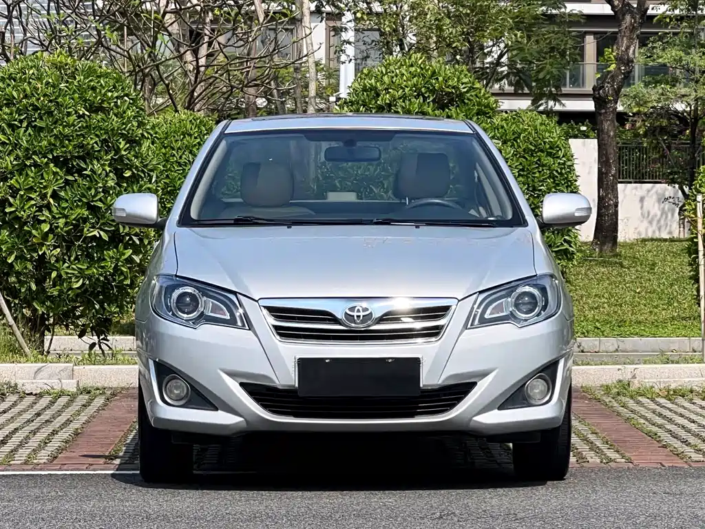 Toyota Corolla 2014 — фото 2