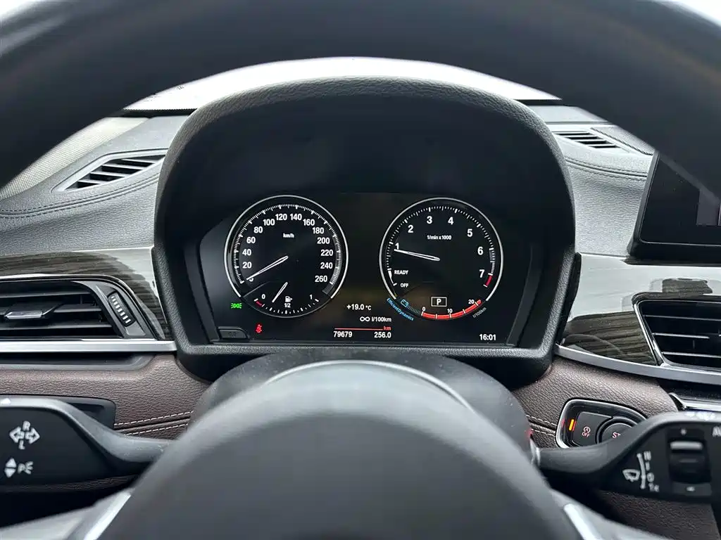 BMW X1 2021 — фото 12