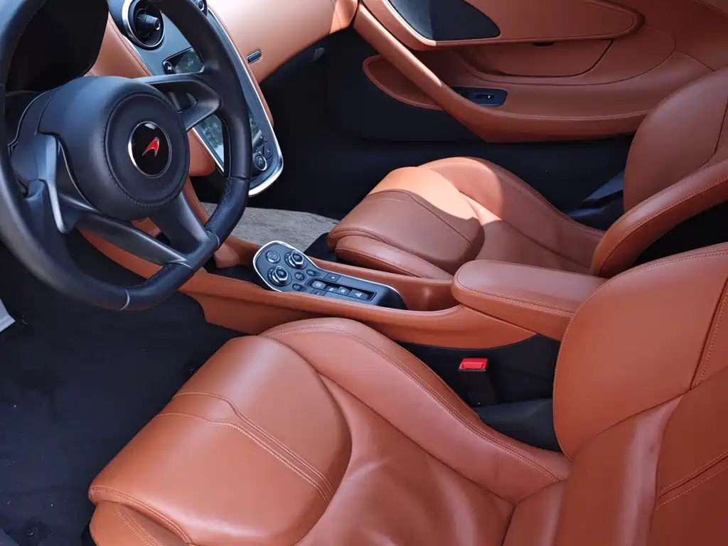 McLaren 540C 2015 — фото 11
