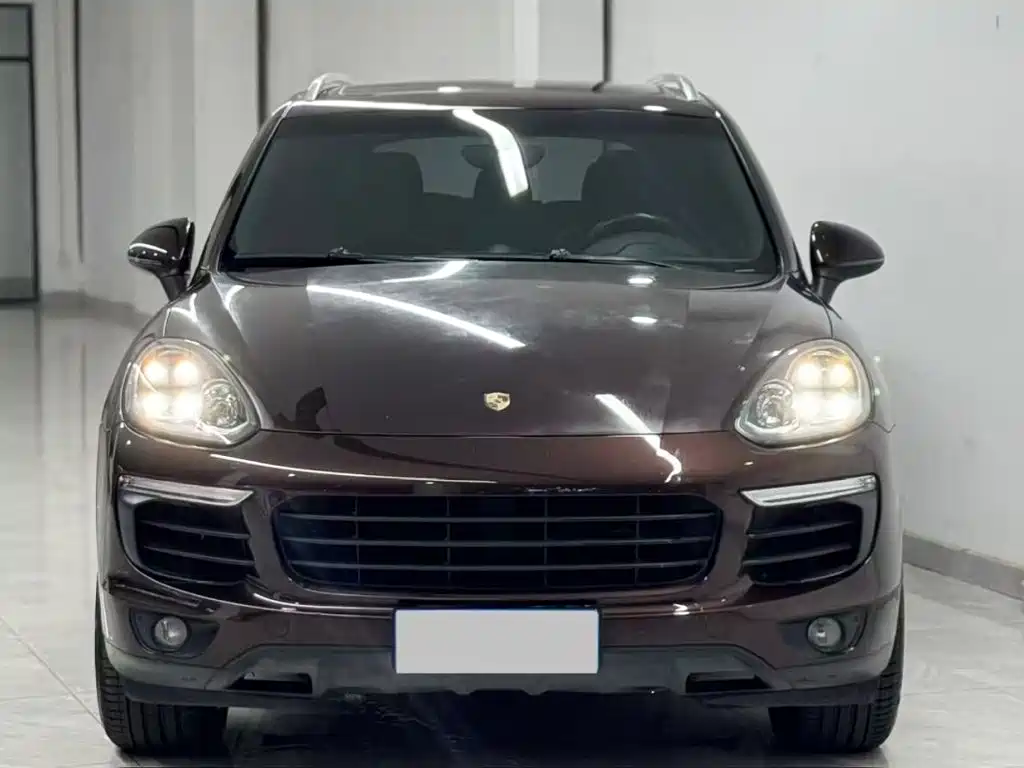 Porsche Cayenne 2017 — фото 2